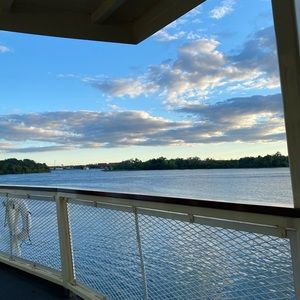 Meet your Posher, Yoanna